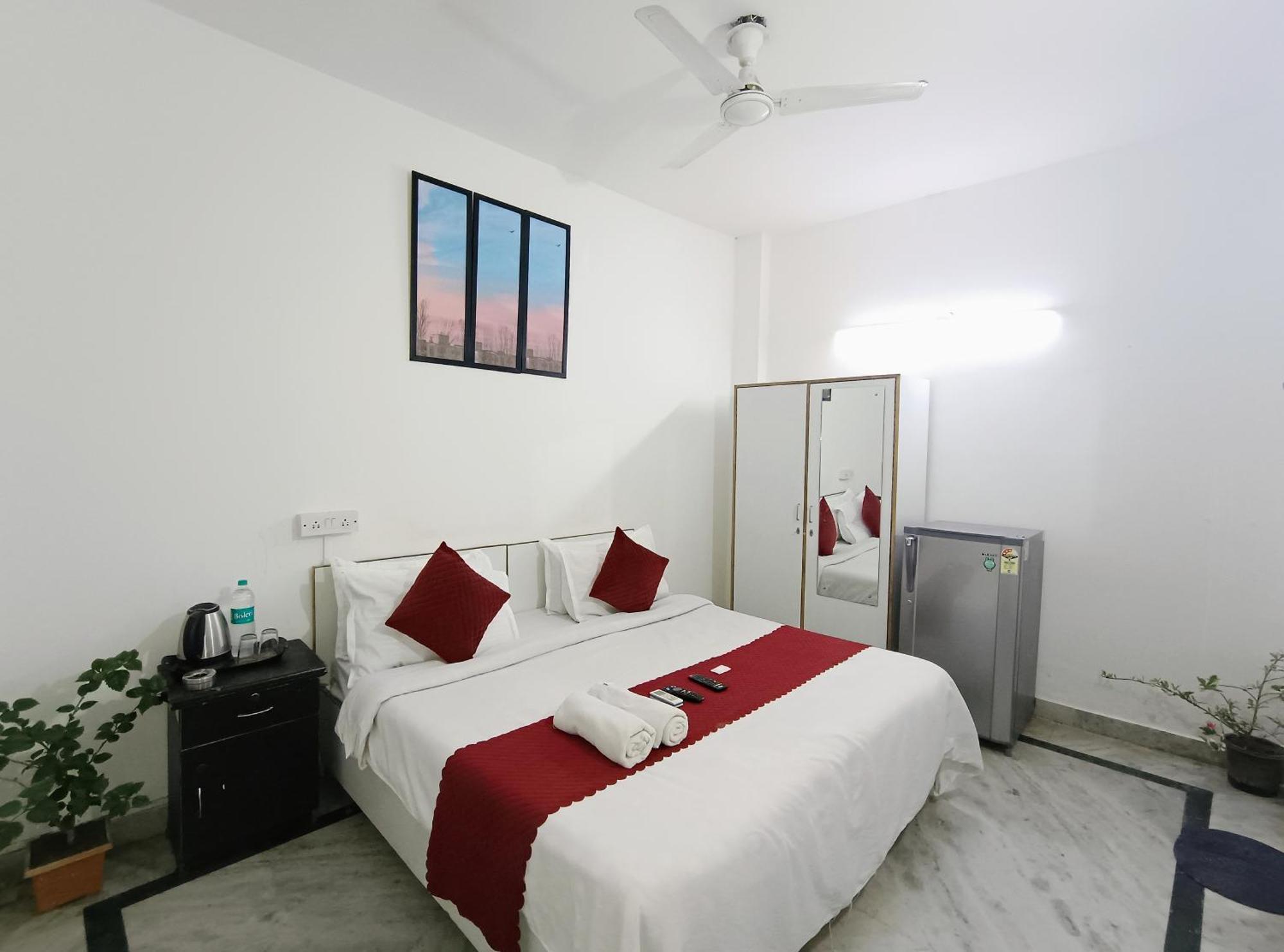 Hotel Hauz Khas Fort View New Delhi Buitenkant foto