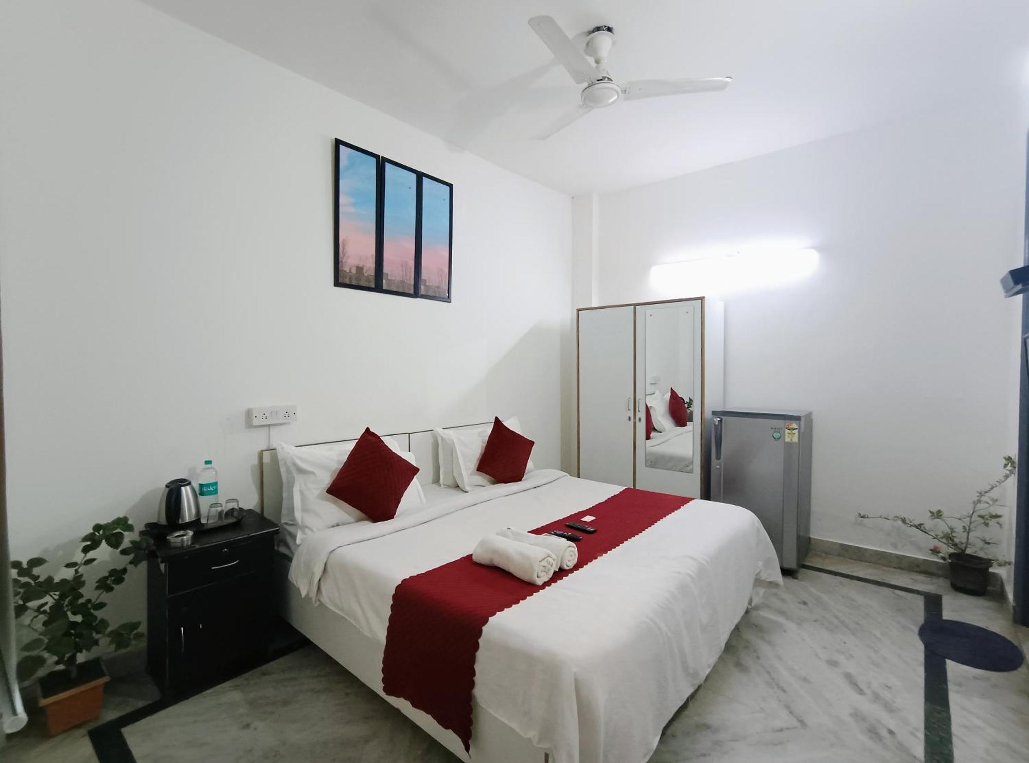 Hotel Hauz Khas Fort View New Delhi Buitenkant foto