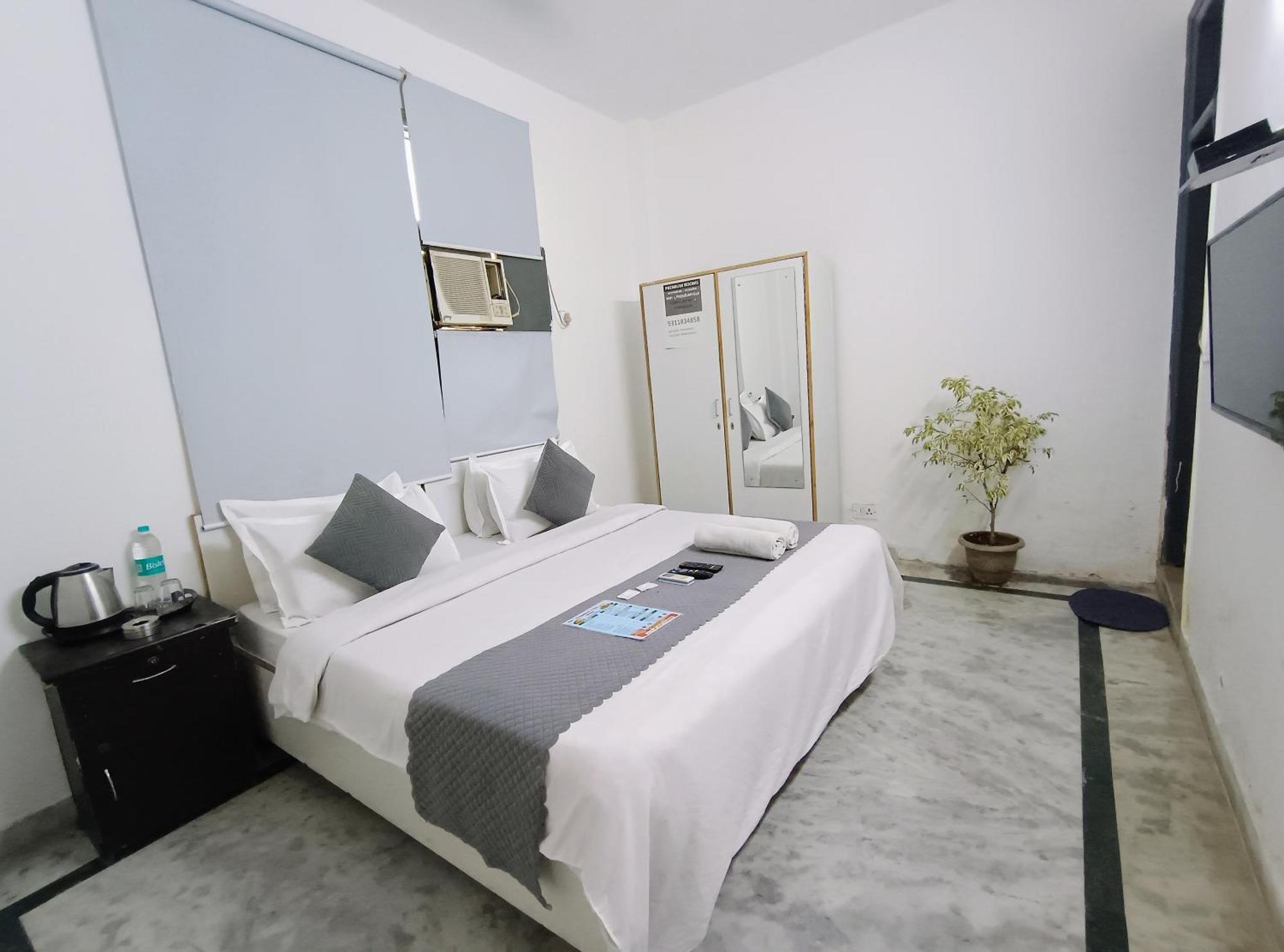 Hotel Hauz Khas Fort View New Delhi Buitenkant foto