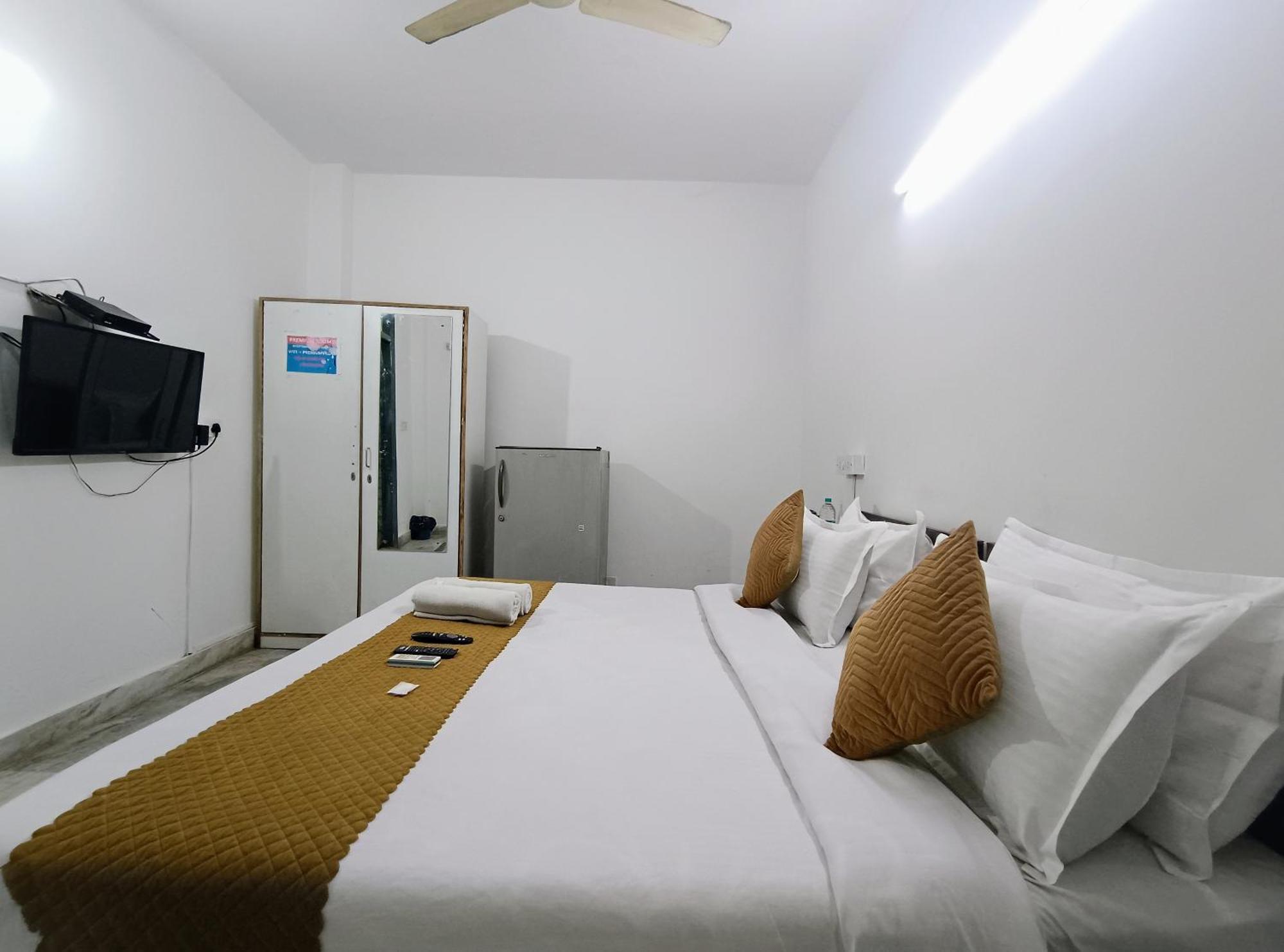 Hotel Hauz Khas Fort View New Delhi Buitenkant foto