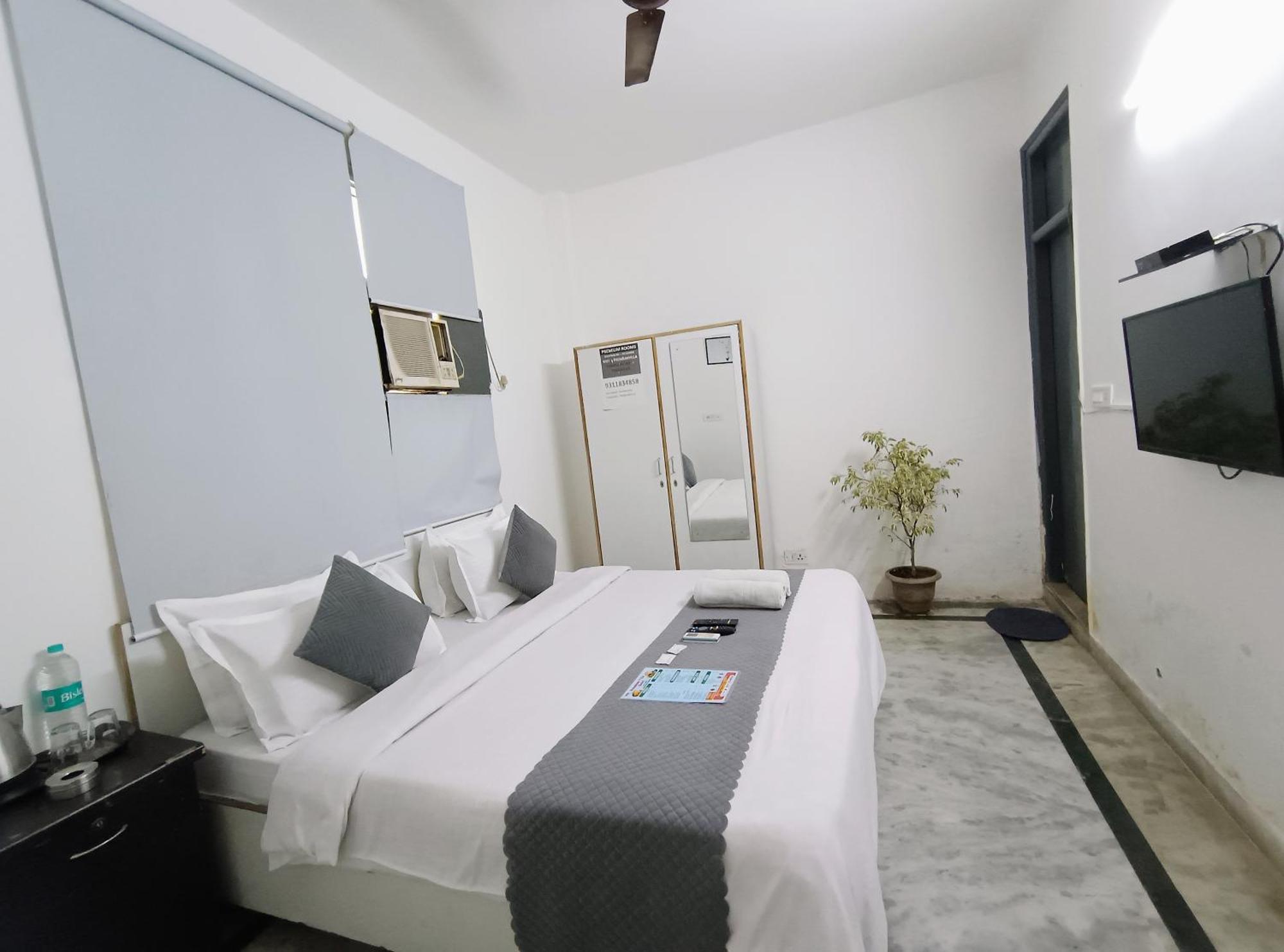 Hotel Hauz Khas Fort View New Delhi Buitenkant foto