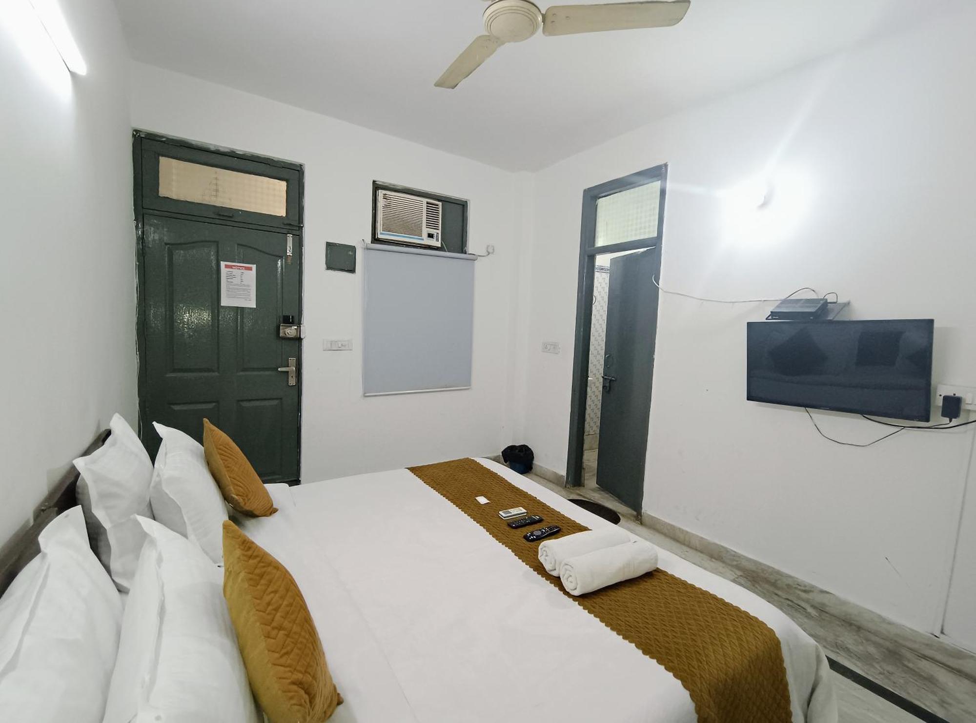 Hotel Hauz Khas Fort View New Delhi Buitenkant foto