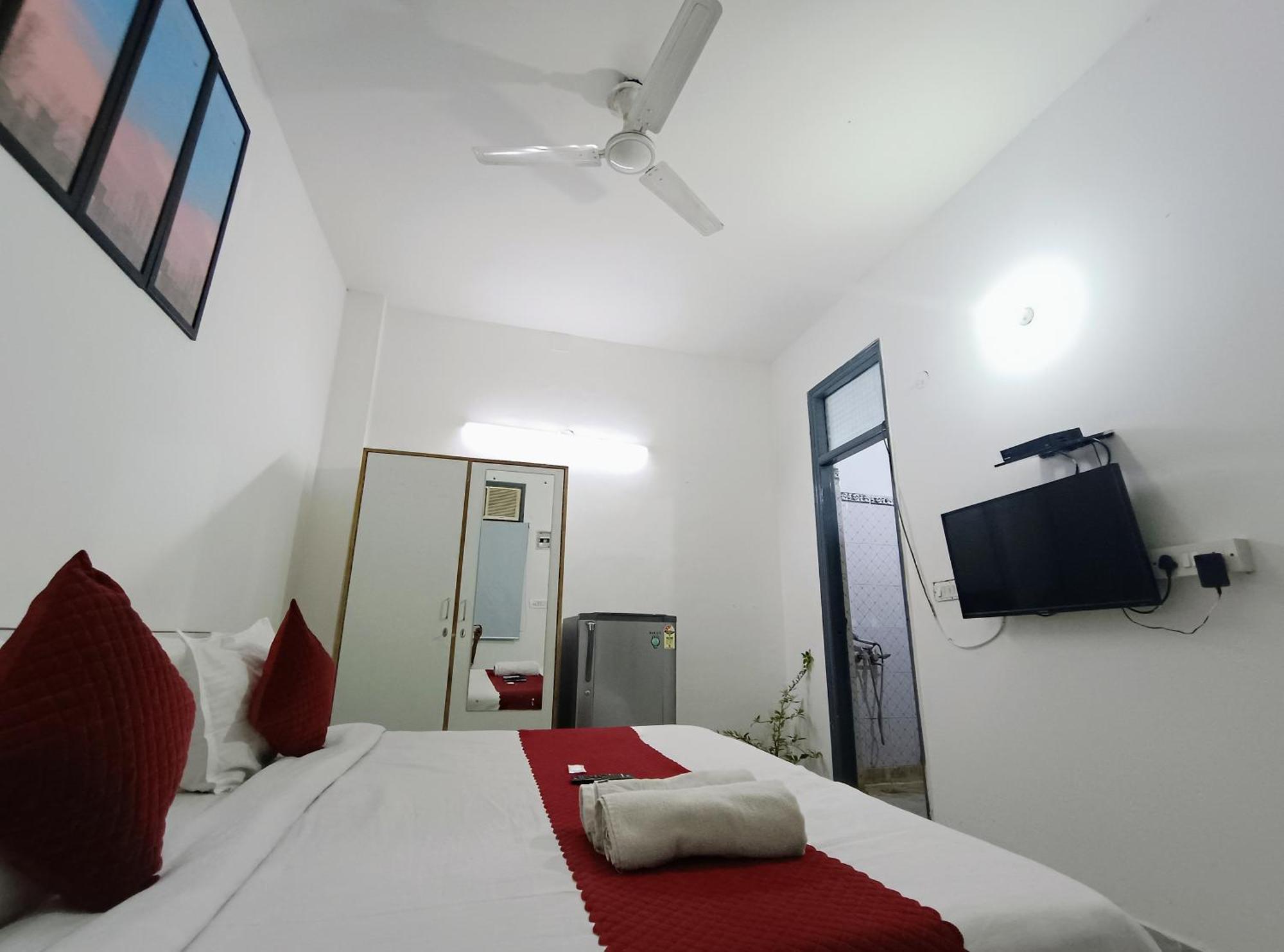 Hotel Hauz Khas Fort View New Delhi Buitenkant foto
