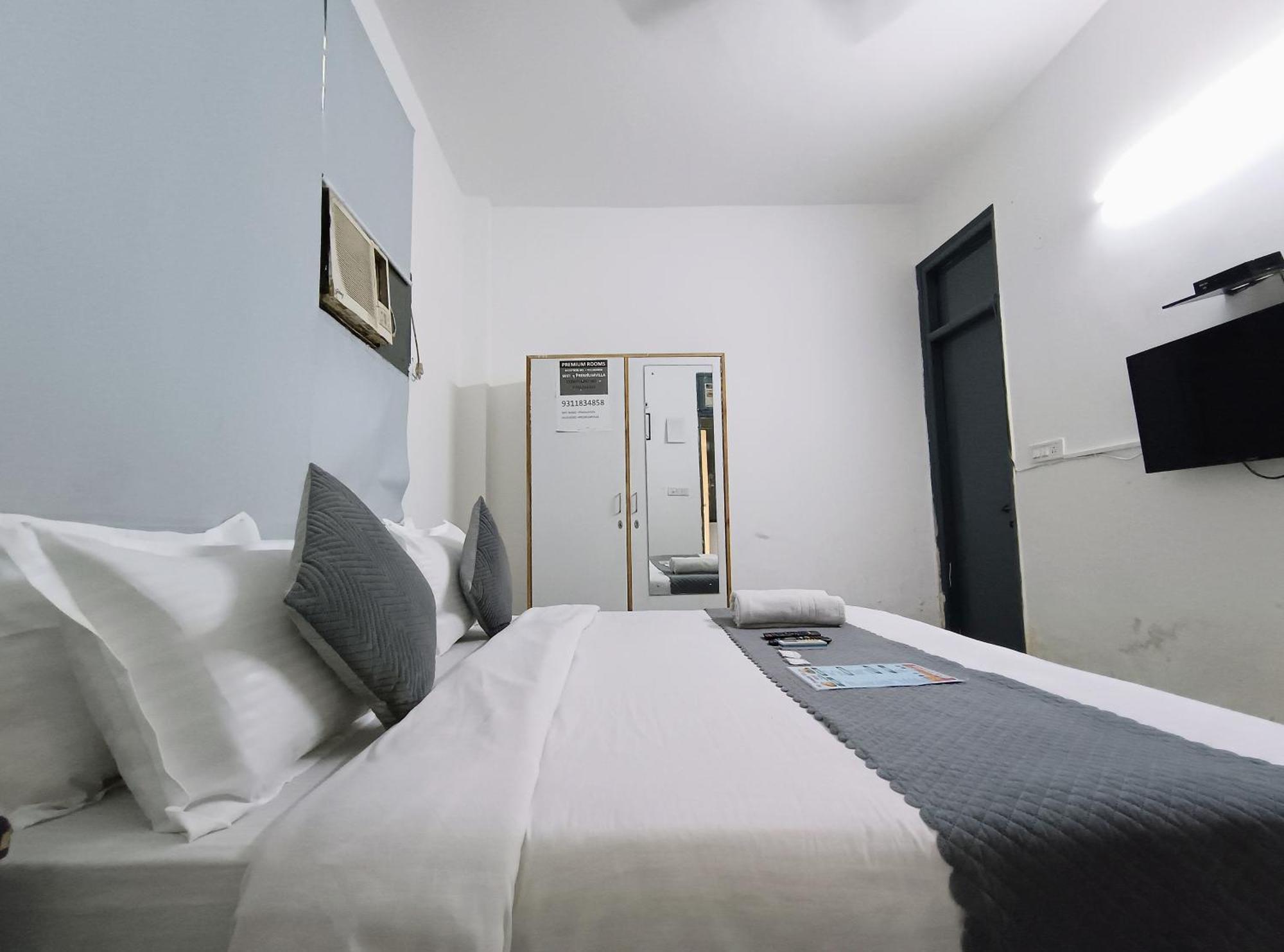 Hotel Hauz Khas Fort View New Delhi Buitenkant foto