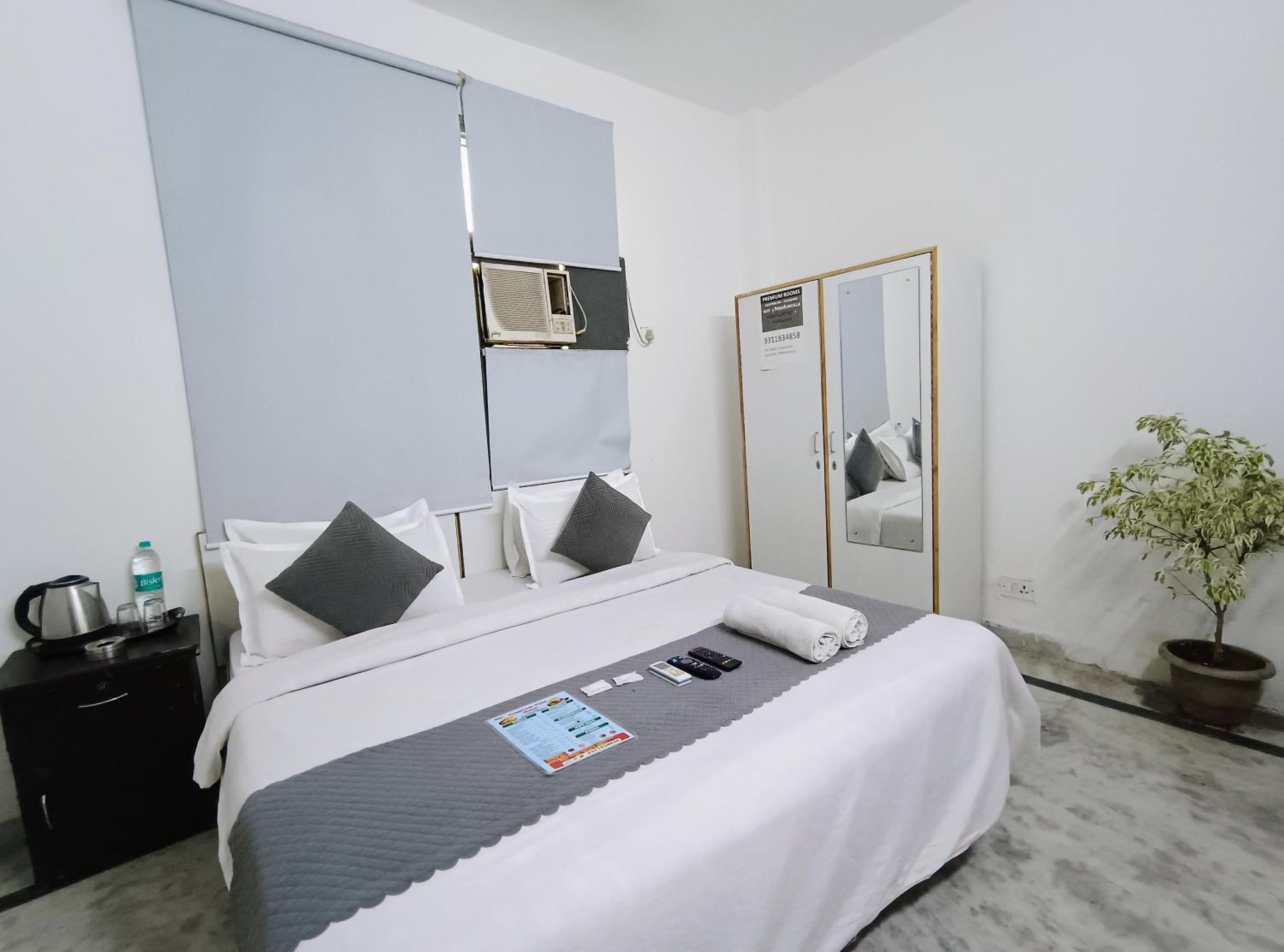 Hotel Hauz Khas Fort View New Delhi Buitenkant foto